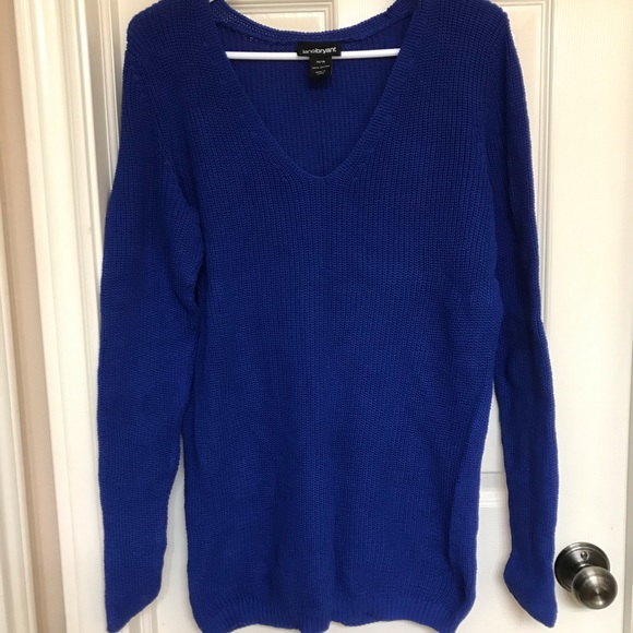 shirts and dresses - Picture 3 of 16